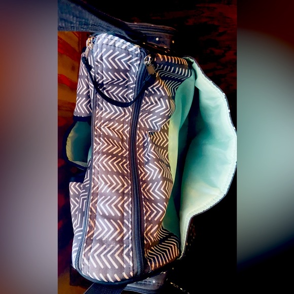 Carter's Child of Mine Diaper Bag 3 Pocket Zipper Shoulder Strap Gender Neutral - Picture 5 of 7